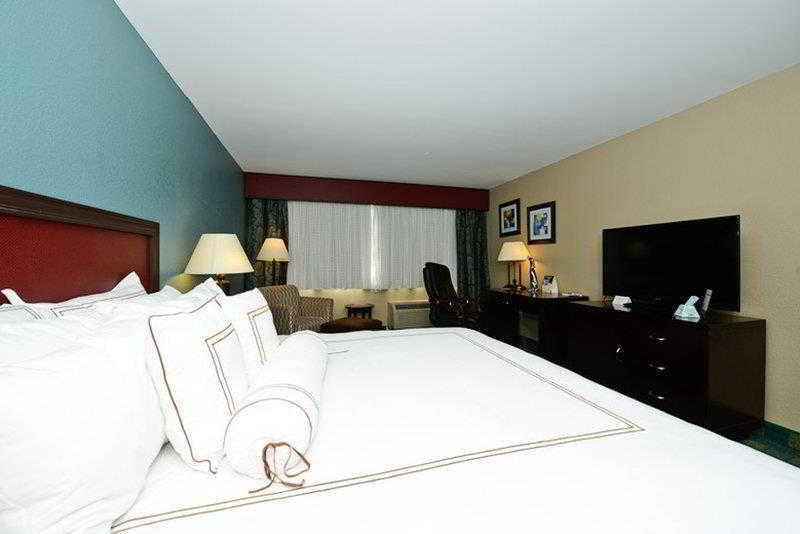 Causeway Bay Hotel Lansing Room photo