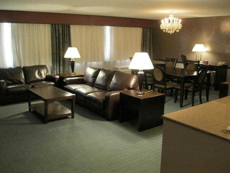 Causeway Bay Hotel Lansing Restaurant photo