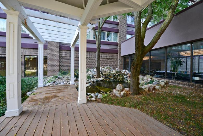 Causeway Bay Hotel Lansing Exterior photo
