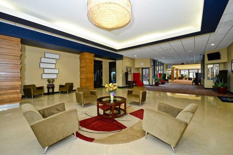 Causeway Bay Hotel Lansing Exterior photo